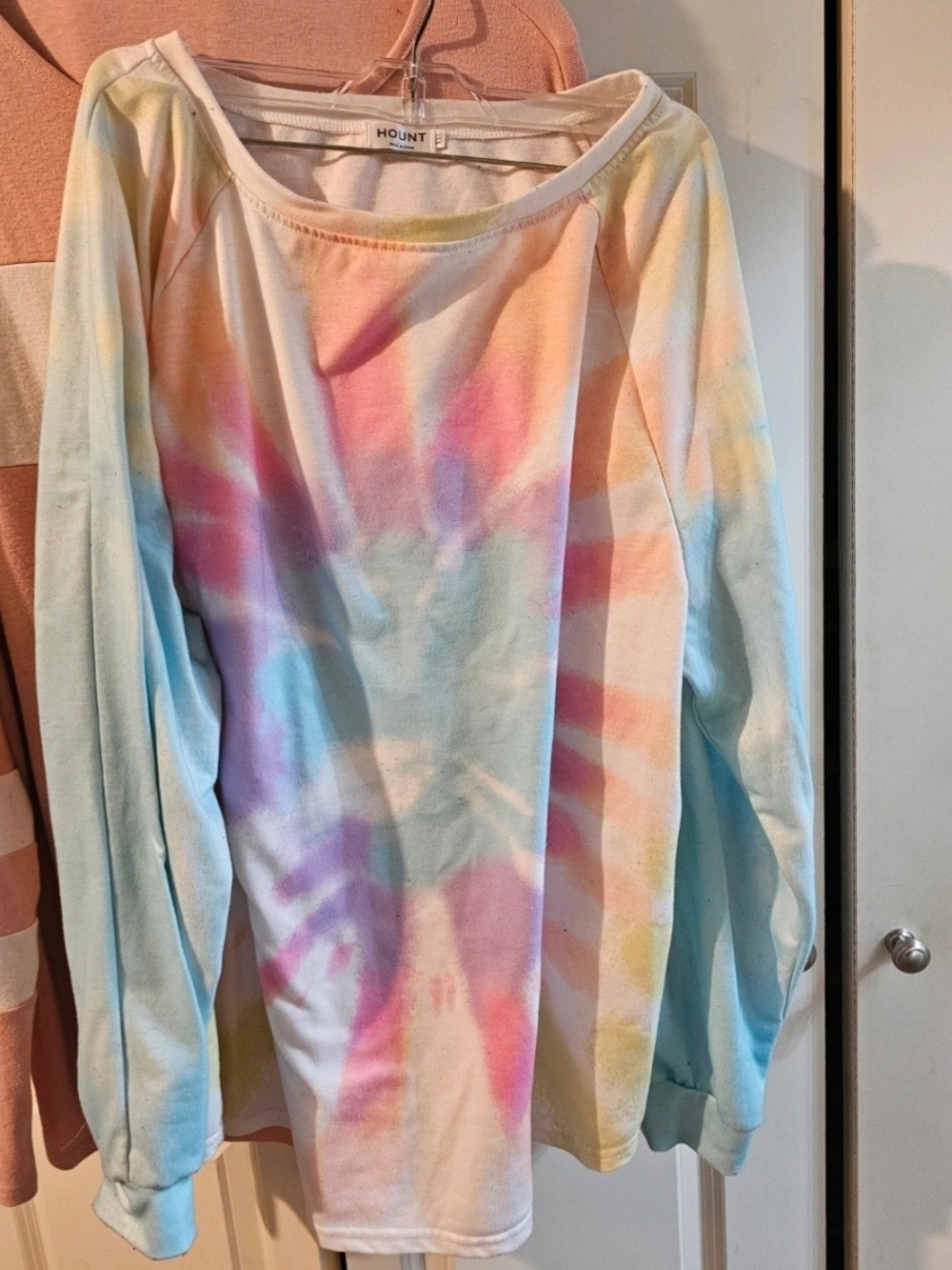 Woman's Pastel Tie-Dye Long Sleeve Top